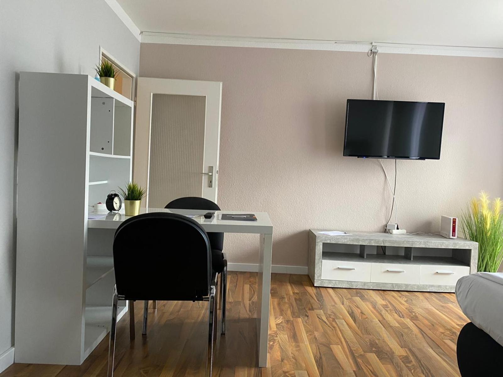 1,5-Zimmer Apartment Mit Balkon Am Hauptbahnhof Ноймюнстер Екстер'єр фото